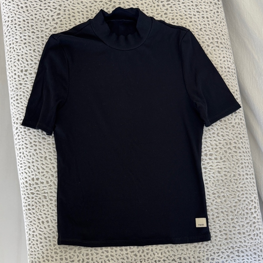 Vuori Black Mock Neck Top